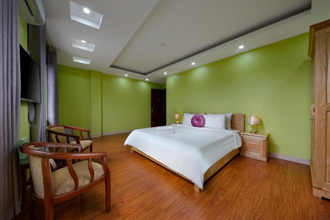 โกลเด้น โลตัส แอร์พอร์ต โฮเทล แอนด์ ทราเวล Hotel Thach Loi ภายนอก รูปภาพ